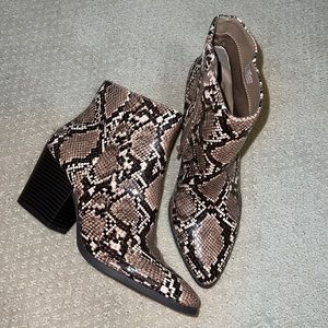 Snakeprint Booties